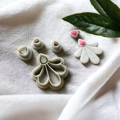 Petalos de flores con piedra  cortador de arcilla polimerica